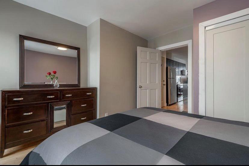 5-Star Prime Location - Bright Condo Montreal Bagian luar foto