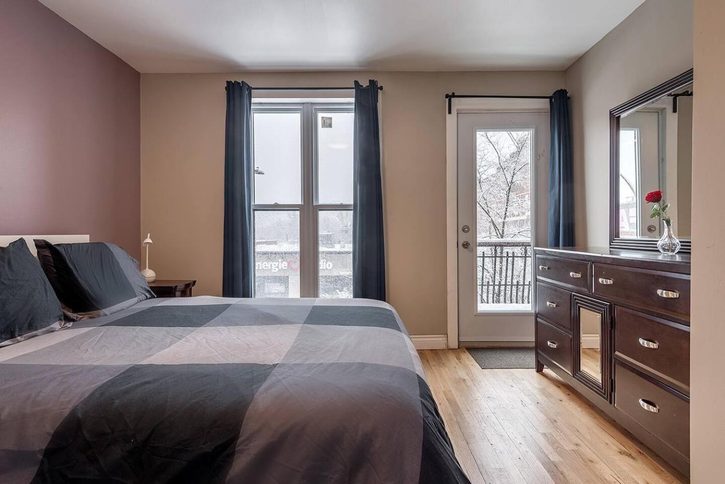 5-Star Prime Location - Bright Condo Montreal Bagian luar foto